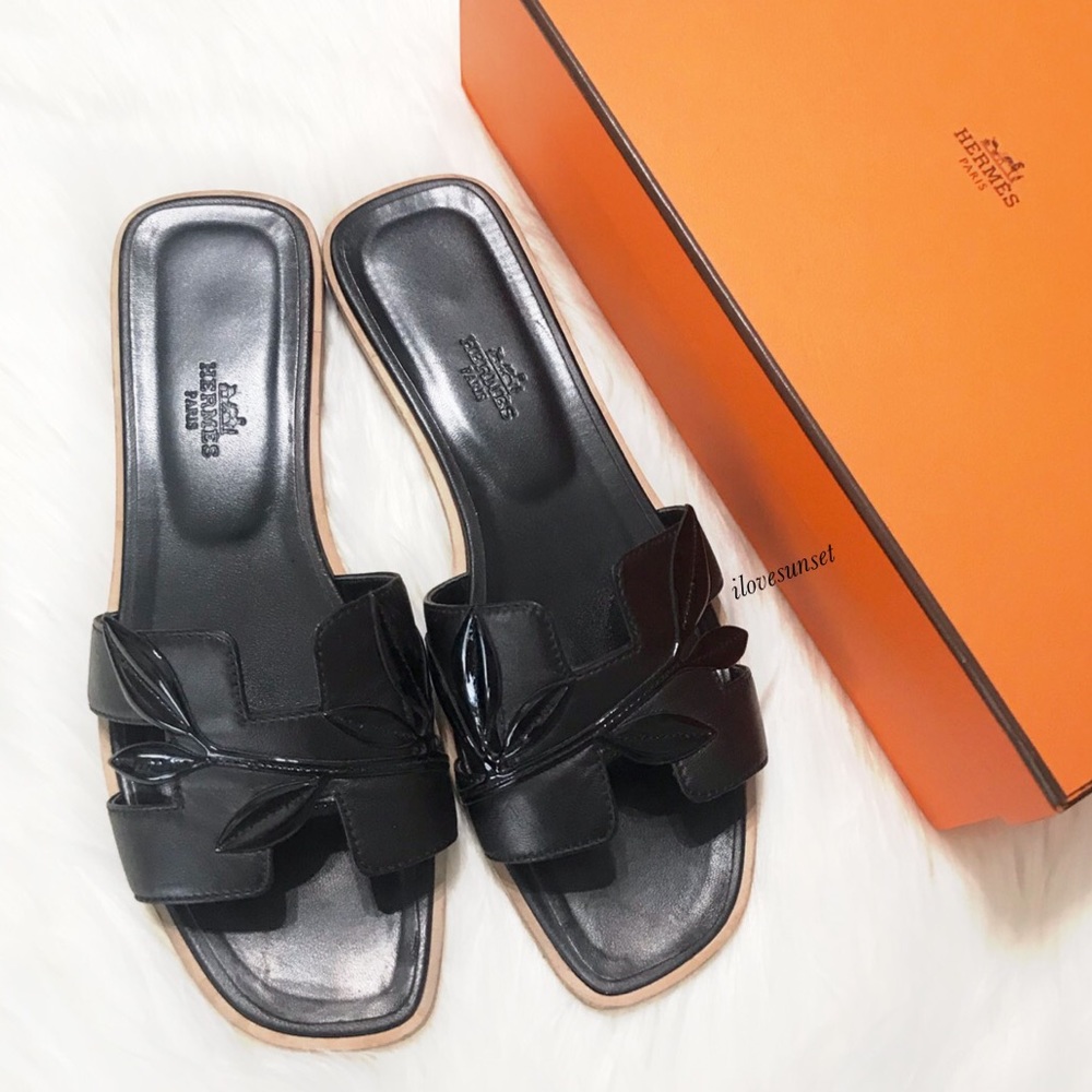 {Hermès} Oran Black Leaves Sandals - Picture 2 of 8